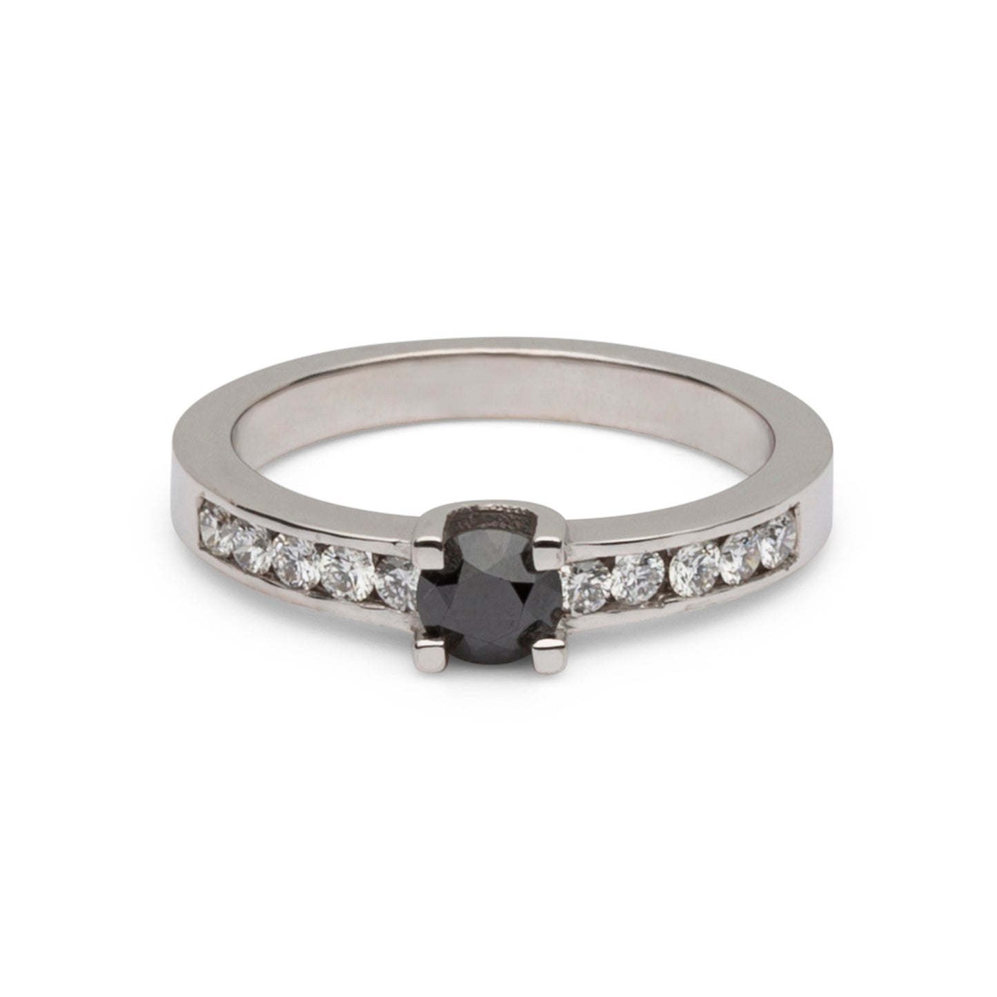 Anillo Cisne Black Diamond