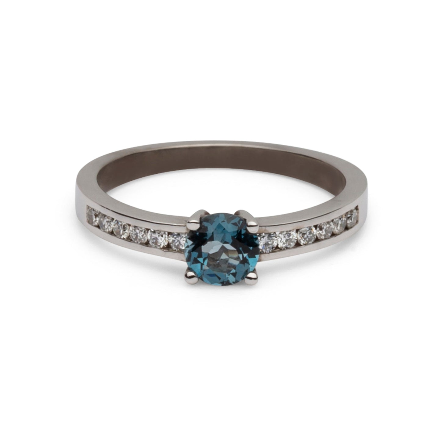 Blue Topaz Ring 0.40ct