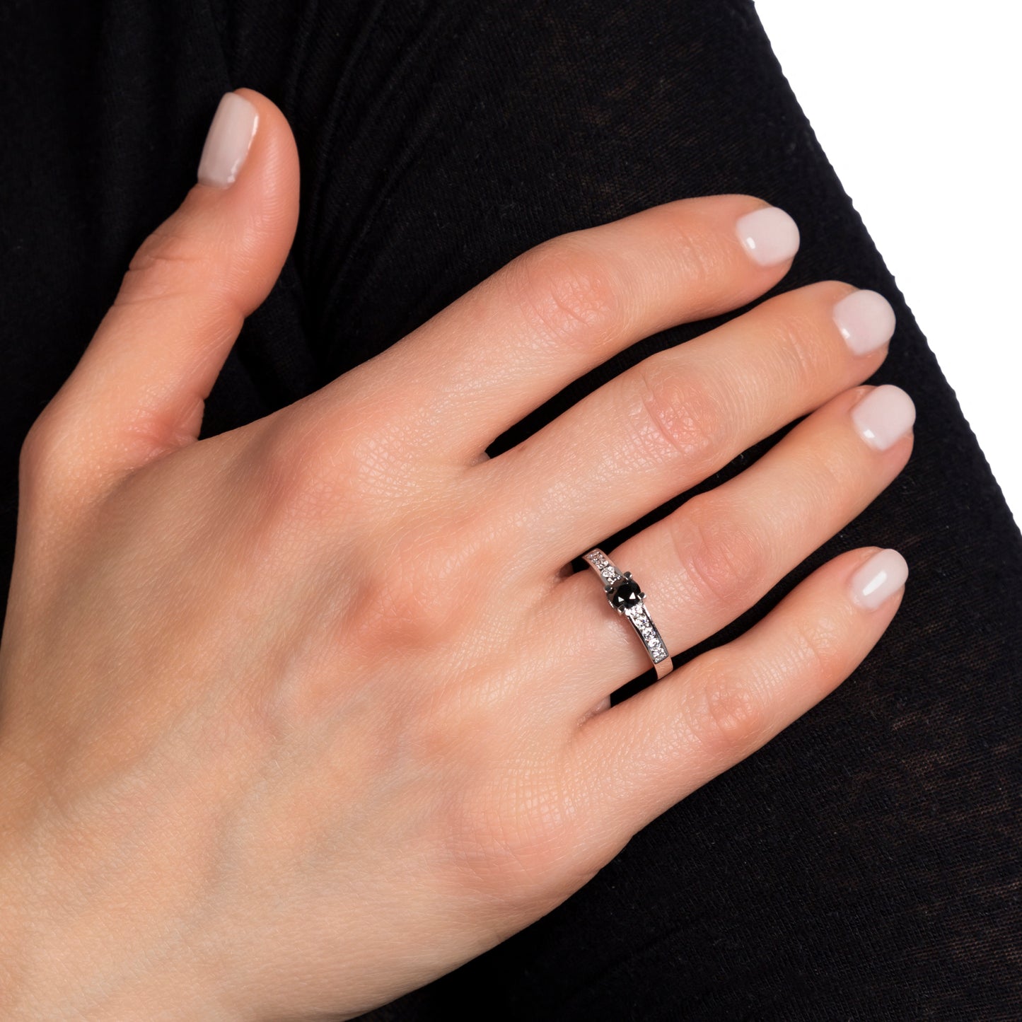 Anillo Cisne Black Diamond