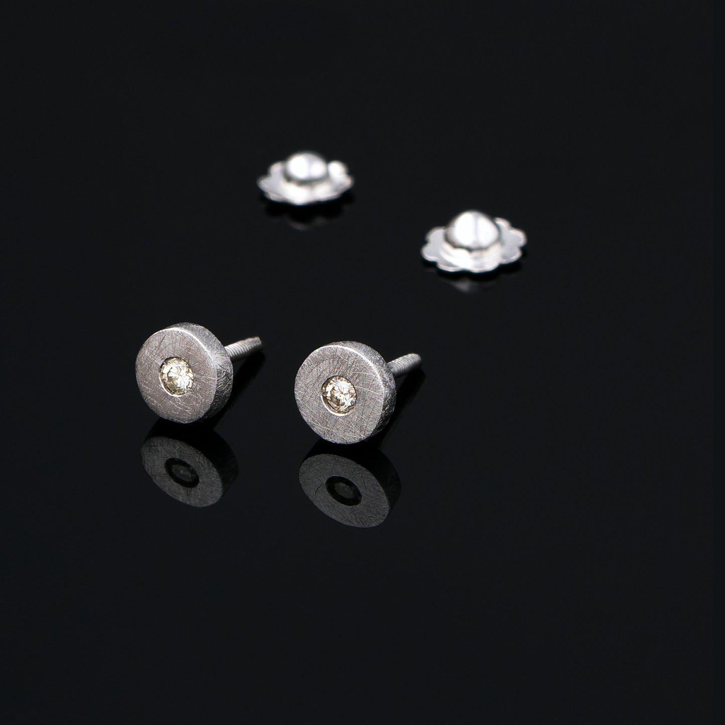 White Sphère Baby Earrings